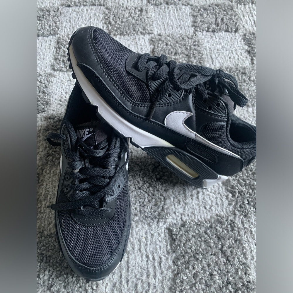 Nike Air Max 90 for women